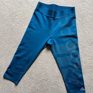 Adidas legging 3/4, size S